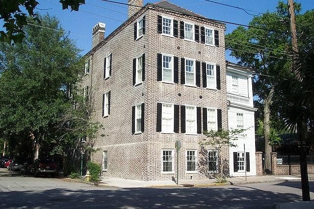 Pitt St. front of the building circa 1801