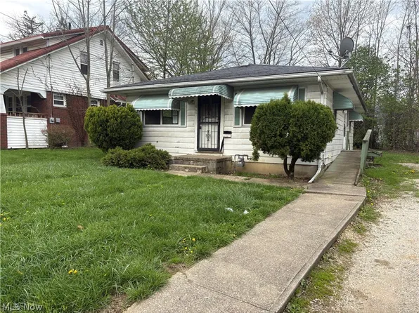 860 Mercer Ave, Akron, OH 44320