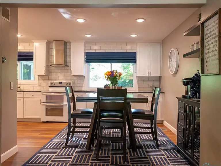 3800 Farmbrook Dr — Photo 5