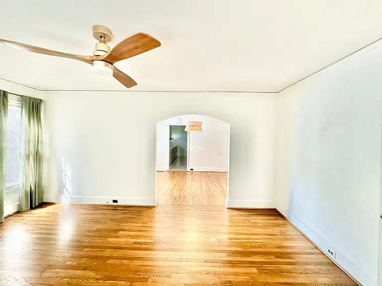 441 Jackson St — Photo 15