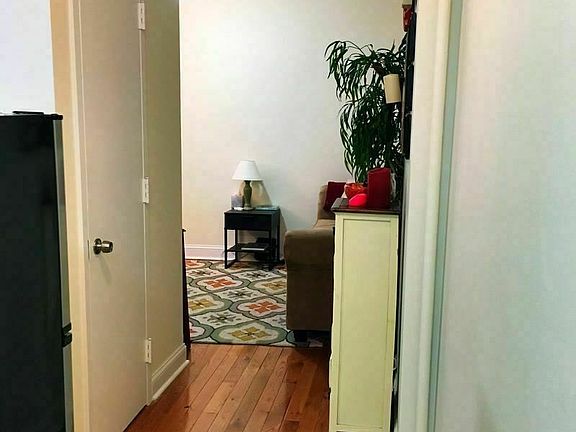 4th image of 86 Kenmare St APT 2