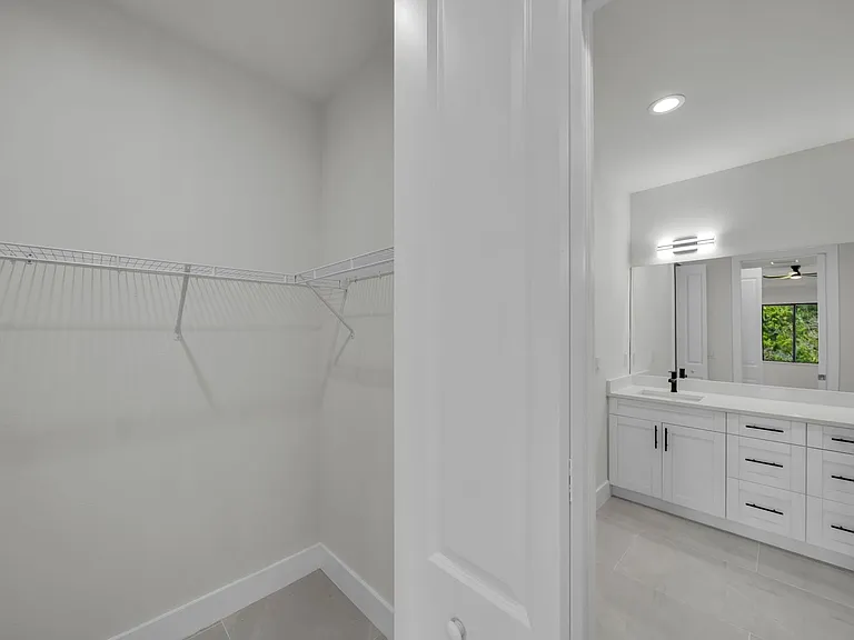 14020 Chesswood Ln — Photo 27