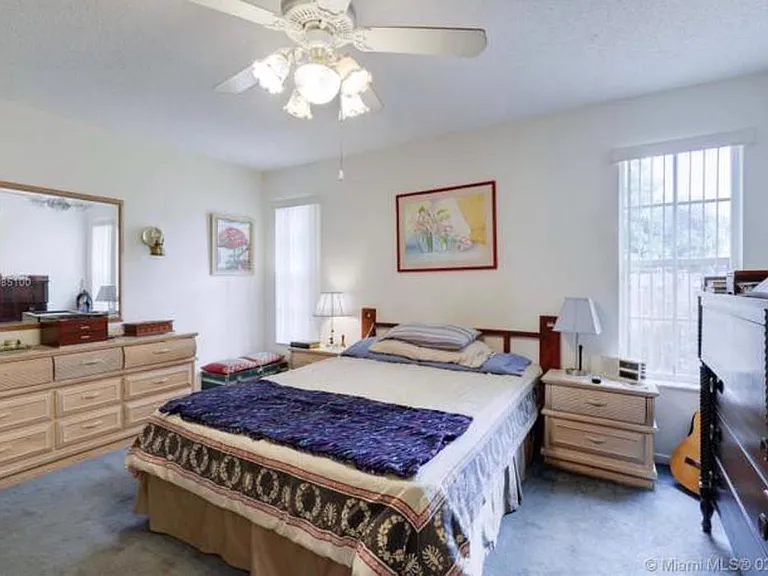12559 SW 144th Ter — Photo 11