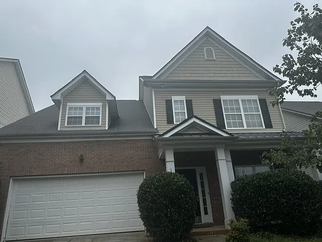 5 bed, 3.5 bath, 2773 sqft, $2,550 — Photo 1