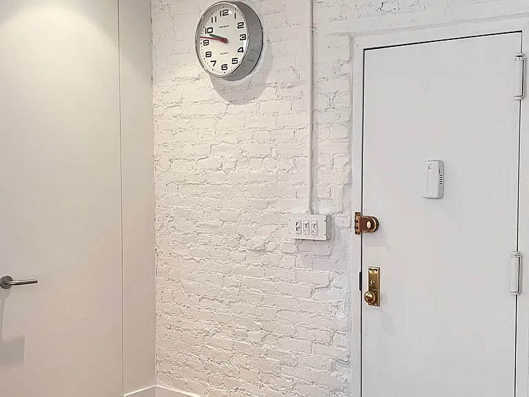 316 Mott St #1C — Photo 9