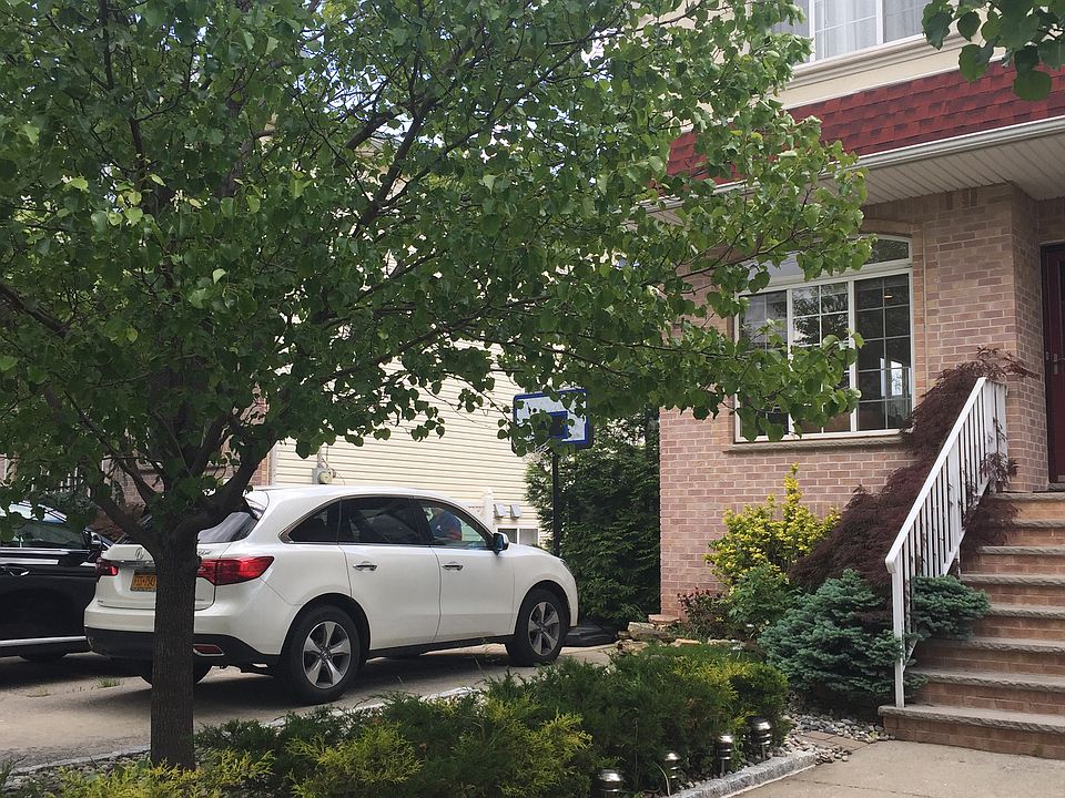1st image of 241 Gaynor St