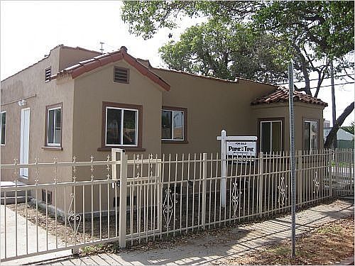 1st image of 6800 Menlo Ave