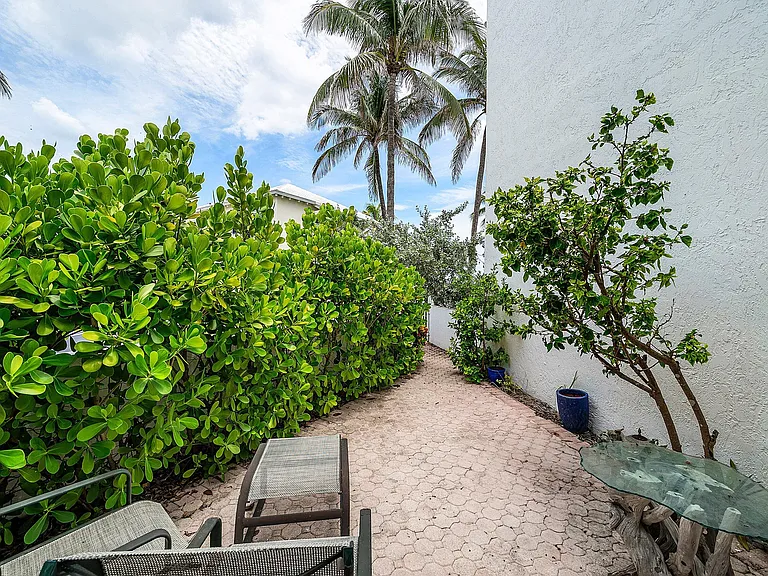 2115 S Ocean Blvd #14 — Photo 49