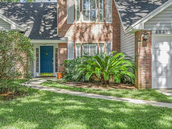 2nd image of 4849 Victoria Chase Ct