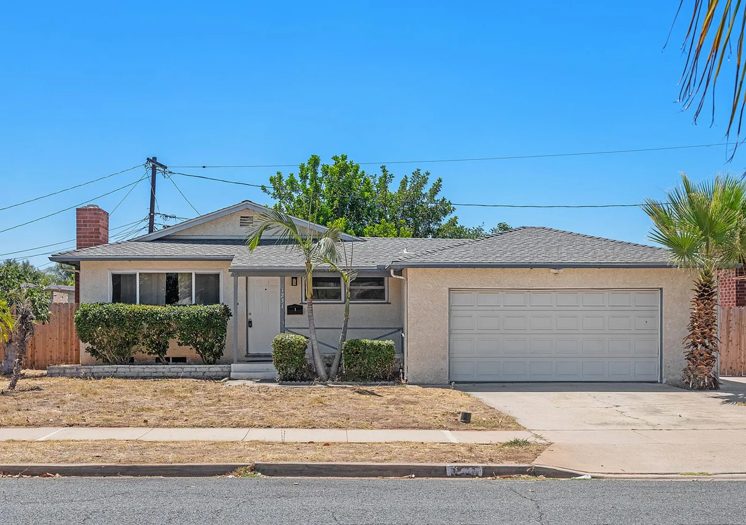 3 Bed 2 Bath Single Home In East County — Photo 1