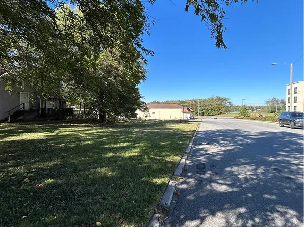 501 Cheyenne St, Leavenworth, KS 66048