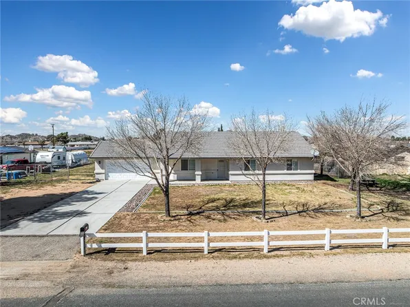 14266 Kiowa Rd, Apple Valley, CA 92307