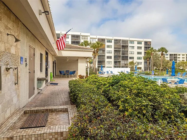 1316 Pasadena Ave S #204 — Photo 29
