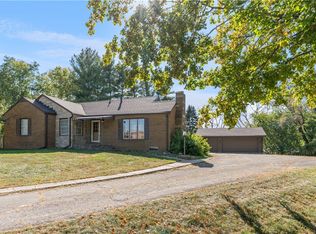 1620 E 33rd St, Des Moines, IA 50317