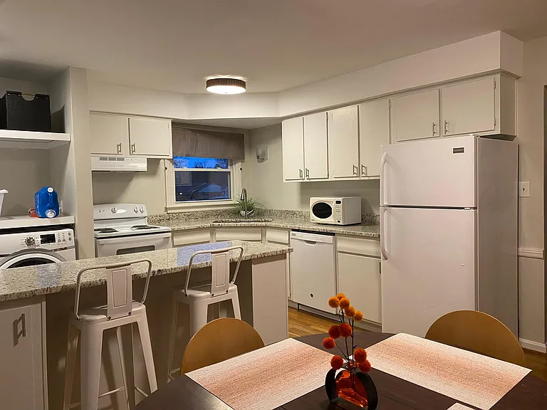 1802 Beacon Hill Rd — Photo 8