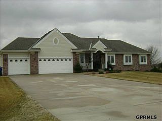 1st image of 16511 Crestfield Dr