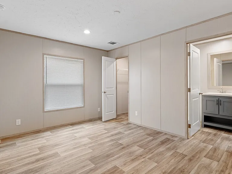 6306 Strawberry Dr — Photo 12