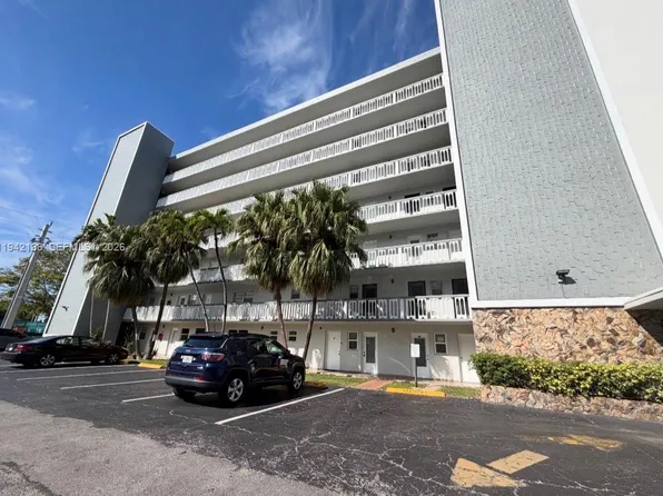 420 NE 12th Ave APT 502, Hallandale, FL 33009