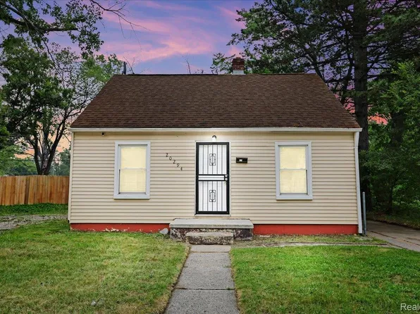 20294 Moenart St, Detroit, MI 48234