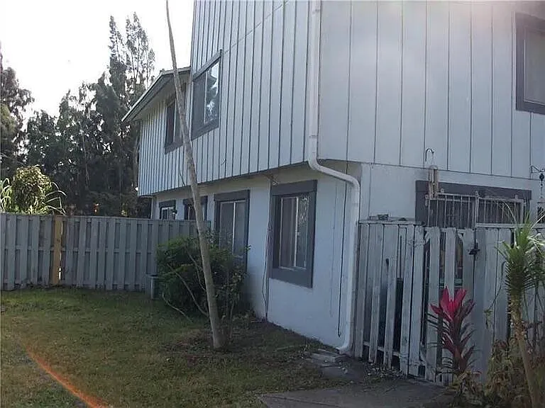 5702 NW 21st St #32-B — Photo 3