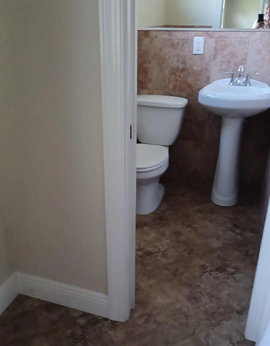 Studio, 400 sqft, $1,200 — Photo 3