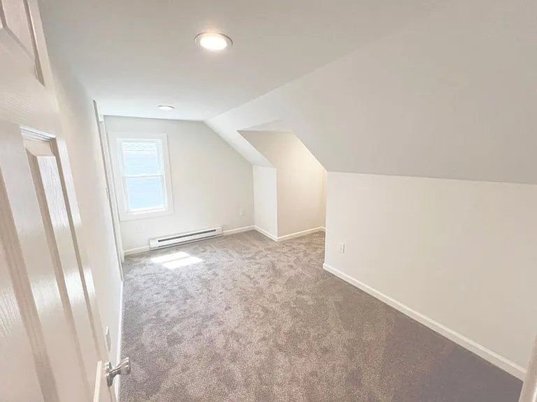 8-15 Gallagher Ln — Photo 12