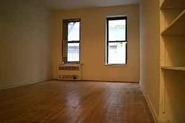 Rented by Town Residential | media 21