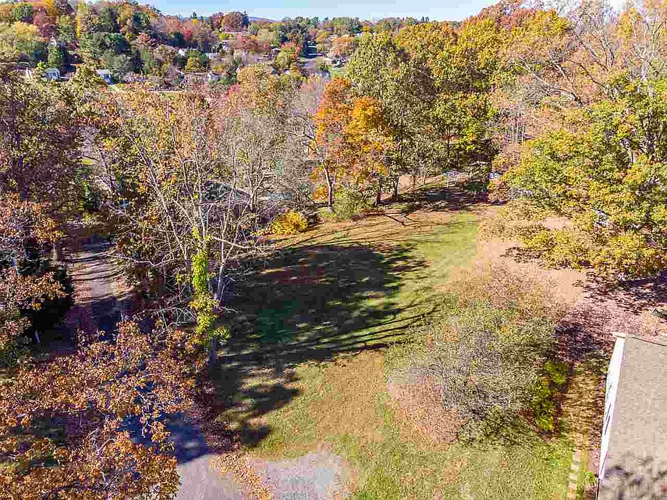 1st image of 908 Clemmer Ln