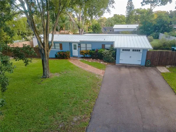 6925 Sadler Rd, Mount Dora, FL 32757