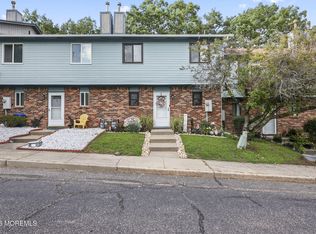 3 Eagle Ct, Howell, NJ 07731
