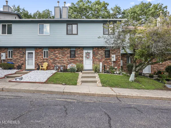 3 Eagle Court, Howell, NJ 07731