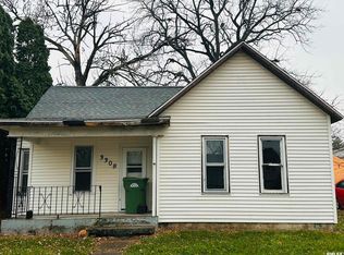 3308 Pershing Blvd, Clinton, IA 52732