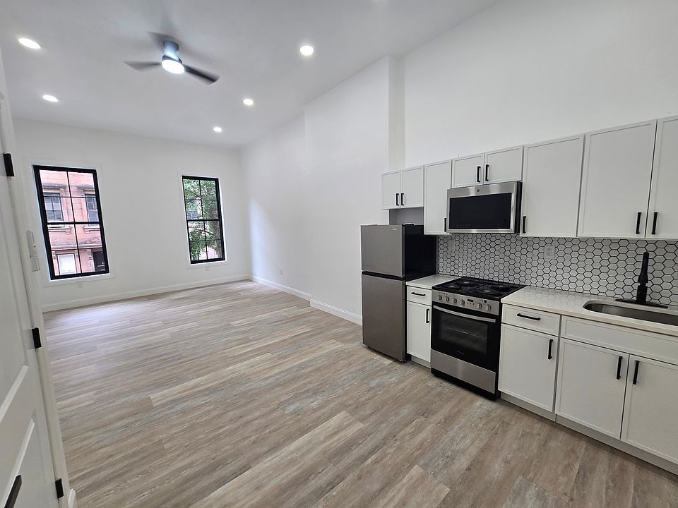 1st image of 1521 Pine St APT 2F