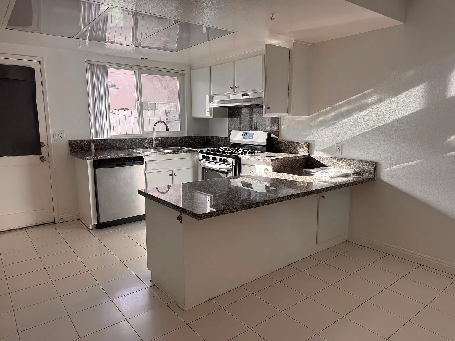 3569 W Cerritos Ave — Photo 3