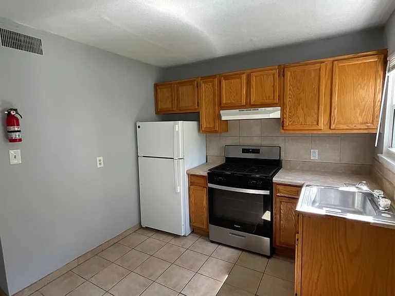 12 Pollux Cir E #1 — Photo 6