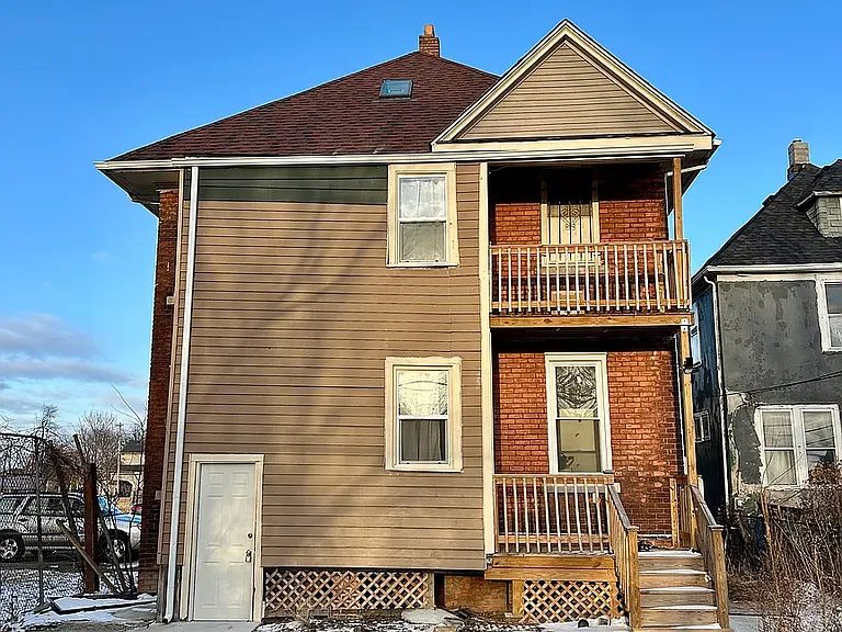 2207 Montclair St — Photo 22