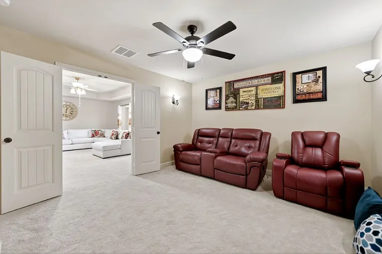 1104 Brendan Dr — Photo 35
