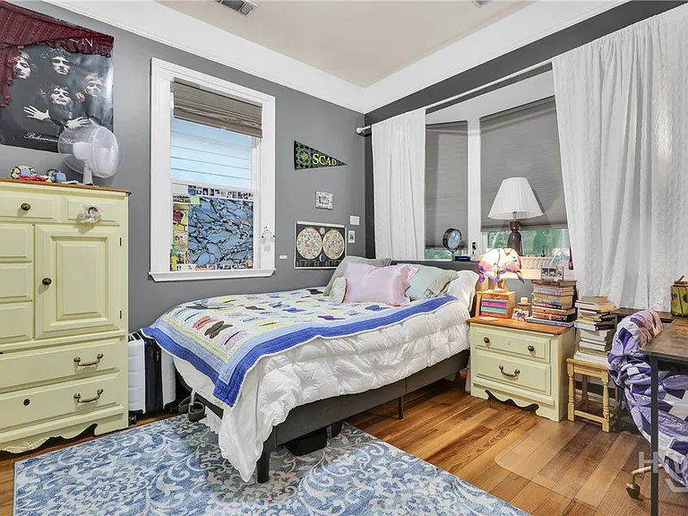 309 E Duffy St — Photo 6