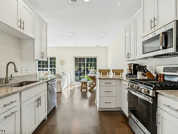 2nd image of 53 Veterans Way