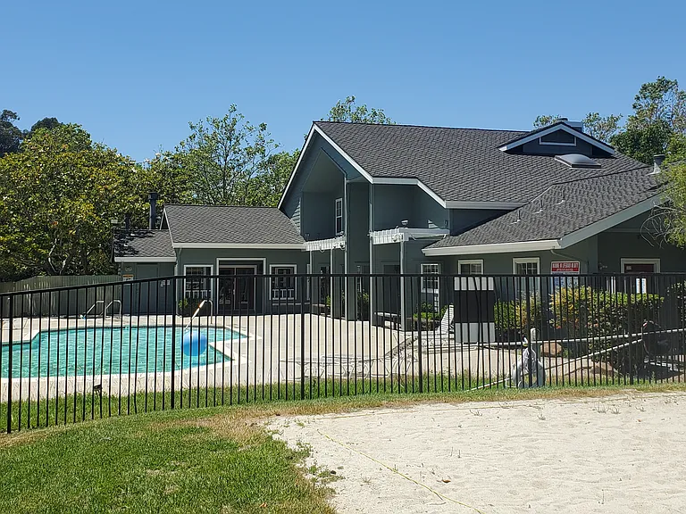 7815 Canyon Meadow Cir #B — Photo 29