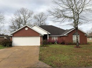 88 First Colony Cir, Columbus, MS 39702