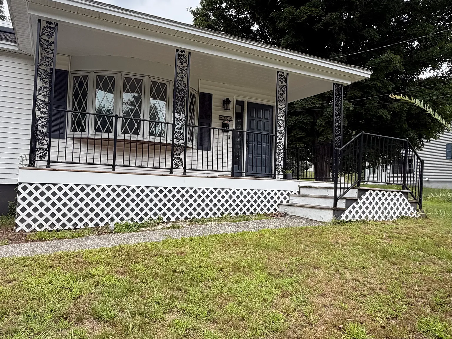 3 bed, 1.5 bath, 1886 sqft, $3,200 — Photo 4