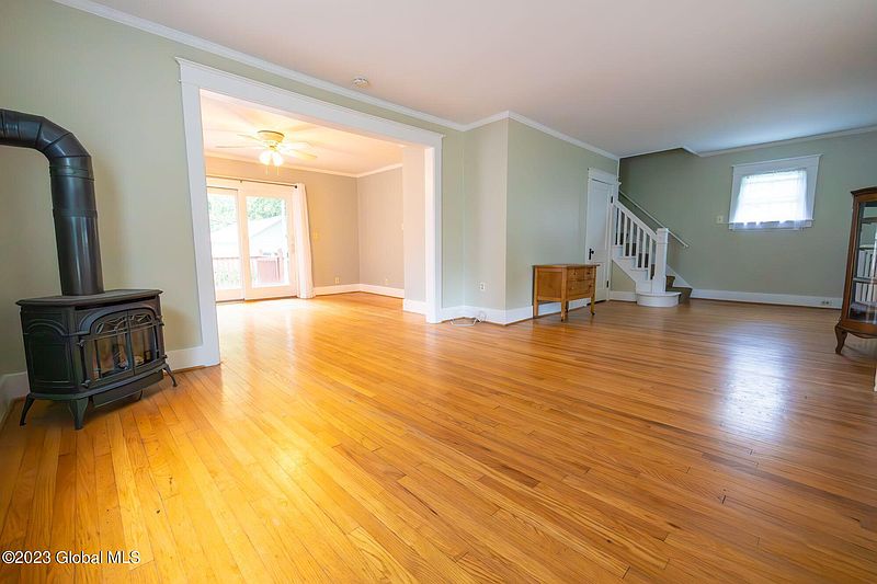 3rd image of 28 Garfield Street