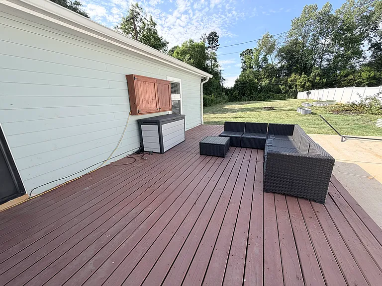 1240 Skyview Rd — Photo 20