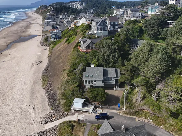 3700 SW Anchor Ct, Lincoln City, OR 97367