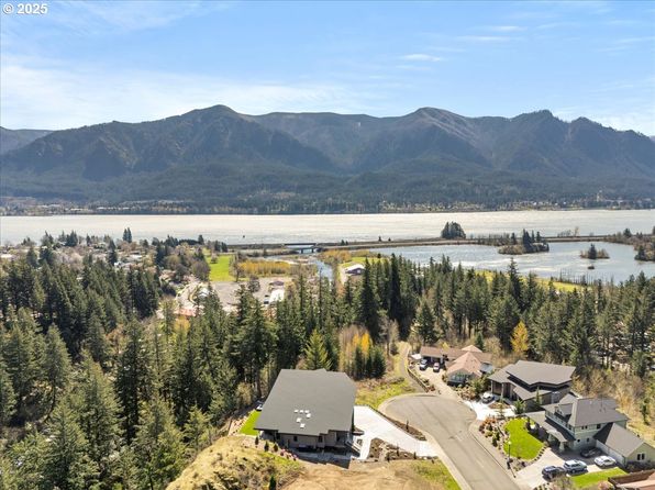725 NW Angel Heights Rd, Stevenson, WA 98648
