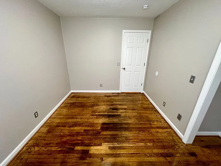 213 Kingnut Dr — Photo 24