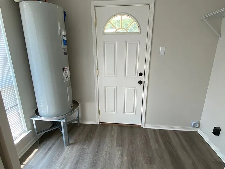 10400 Northill Ct — Photo 5