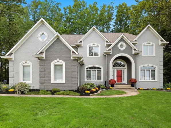 11932 Hollyhock Dr, Fishers, IN 46037