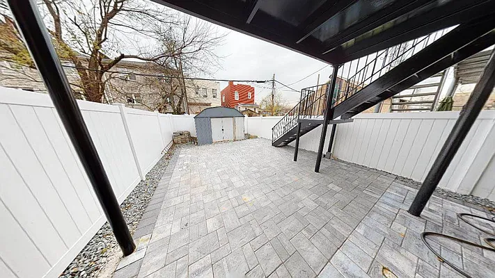 Rented by Deutsche Gramatan Vanderbilt Inc | media 16